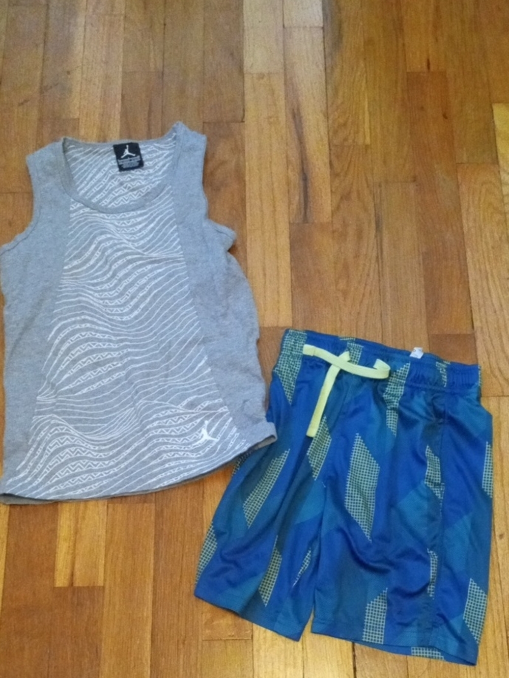 boys med JORDAN tank and drifit shorts
